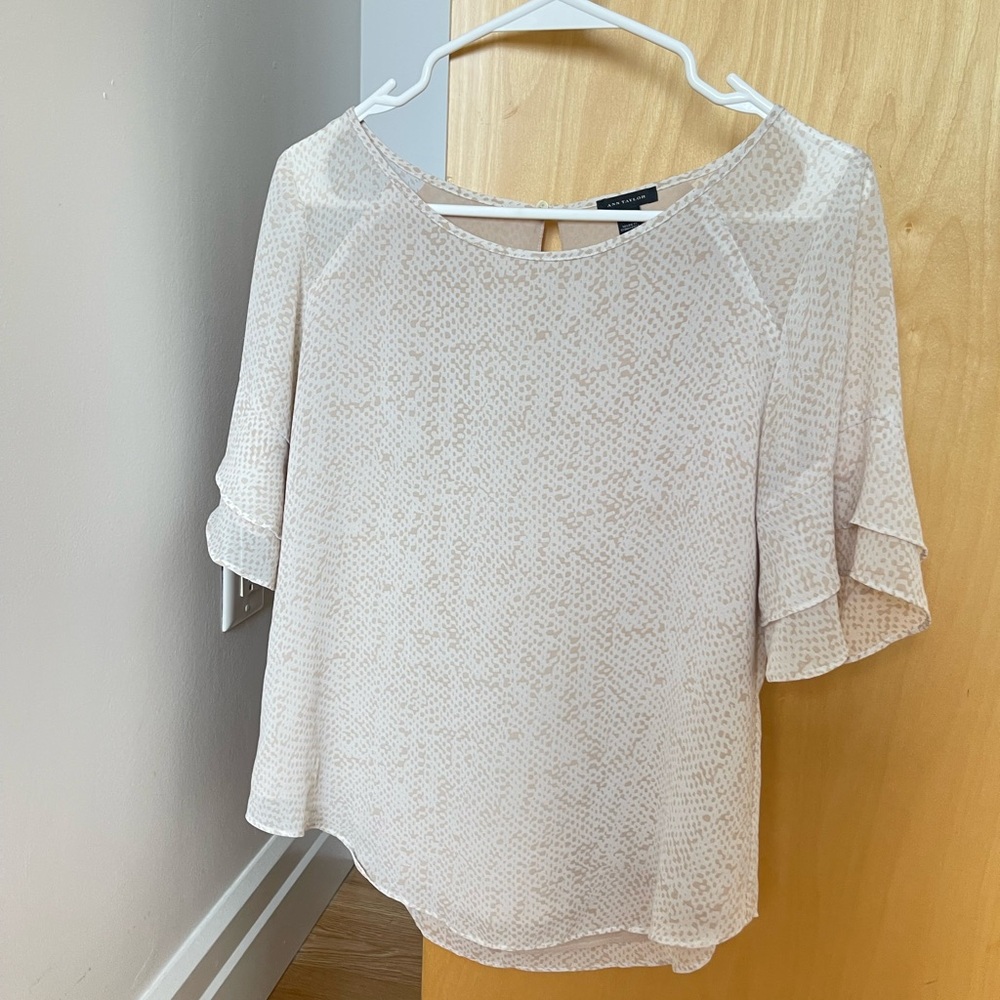 Ann Taylor Ruffle Cream Blouse | Size Small